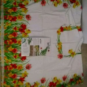 New.Tulips and Daffodils table cover